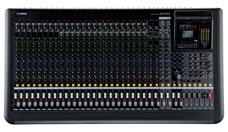 Mixer analogico "Premium" Yamaha MGP32X, 32 canali con doppio banco FX
